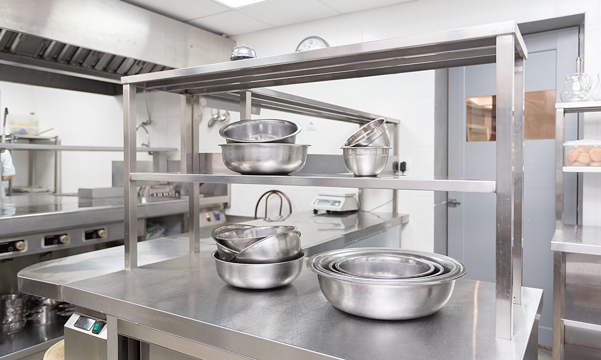 91％以上節約 業務用厨房機器販売クリーブランドBHX-104N SUS304 マルゼン 調理台引戸付 バックガードなし